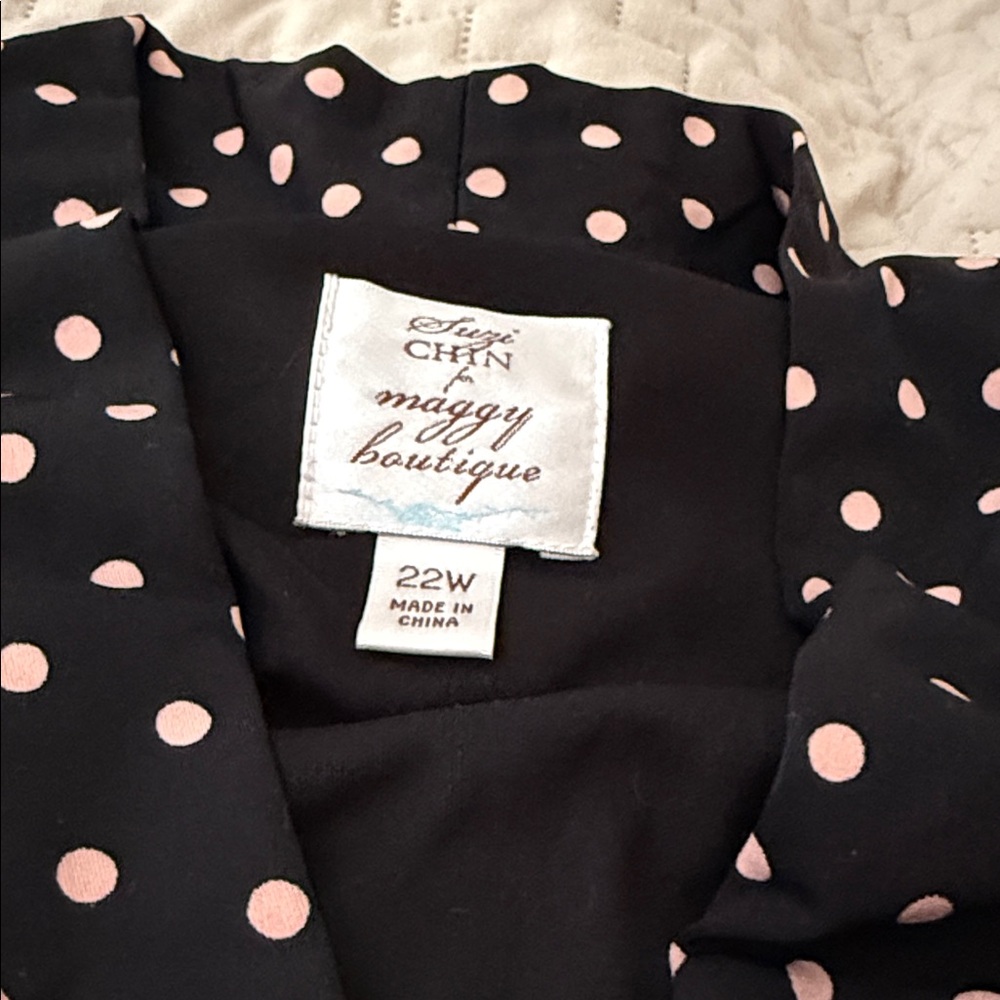 Black and Pink Polka Dot Faux Wrap Dress - Picture 2 of 4